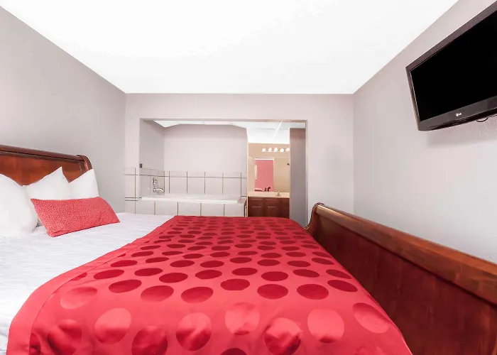 Ramada By Wyndham Henderson/Evansville