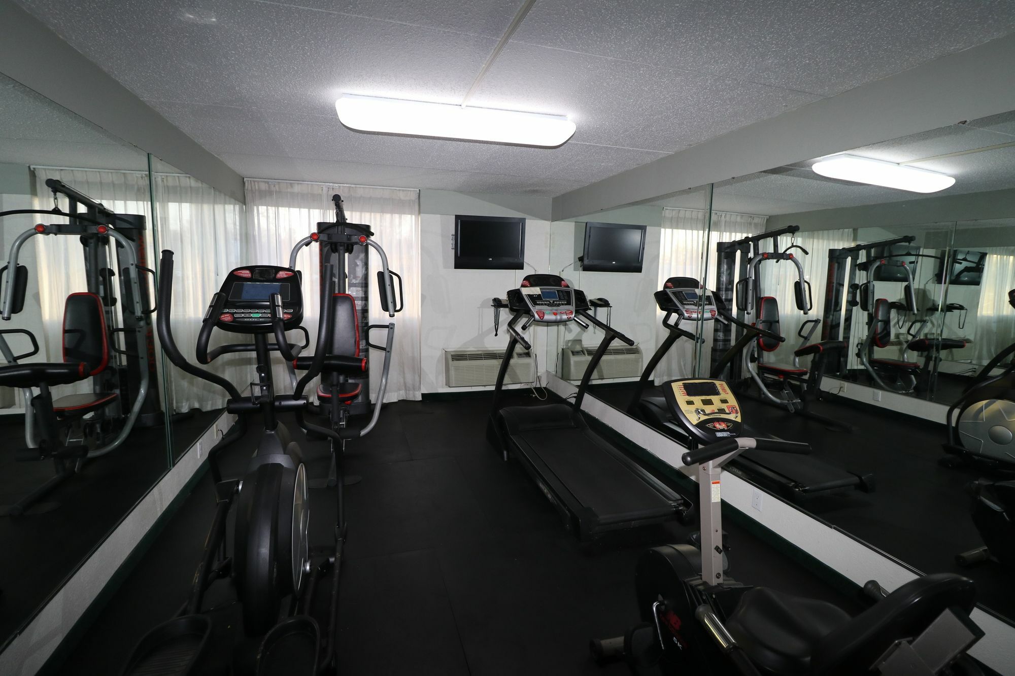 Ramada By Wyndham Henderson/evansville 3* Henderson